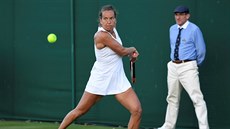 Česká tenistka Barbora Strýcová přešla v prvním kole Wimbledonu přes Světlanu...