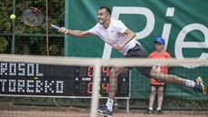 eský tenista Luká Rosol na pardubickém Rieter Open.