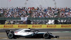 Lewis Hamilton během kvalifikace na Velkou cenu Británie