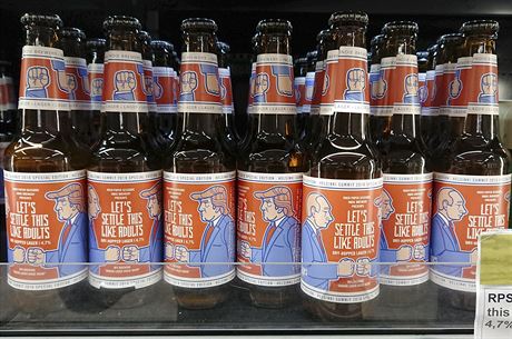 Finský pivovar Rock Paper Scissors prodává pivo s prezidenty Donaldem Trumpem a...