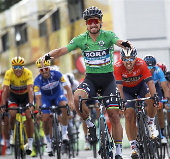 PODESÁTÉ. Cyklista Peter Sagan ovládl pátou etapu Tour de France. Letos si...