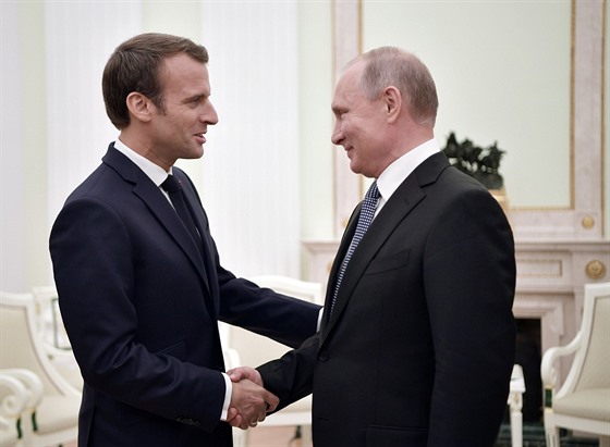 Ruský prezident Vladimir Putin se v Moskv setkal s francouzským prezidentem...