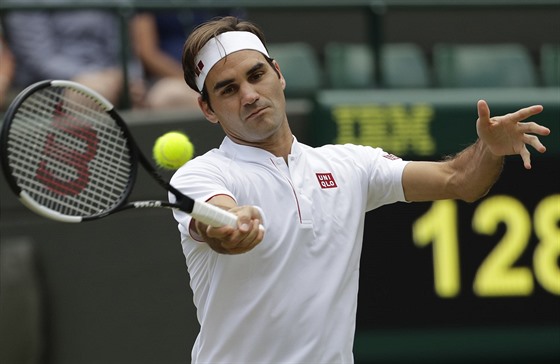 Švýcarský tenista Roger Federer ve čtvrtfinále Wimbledonu.