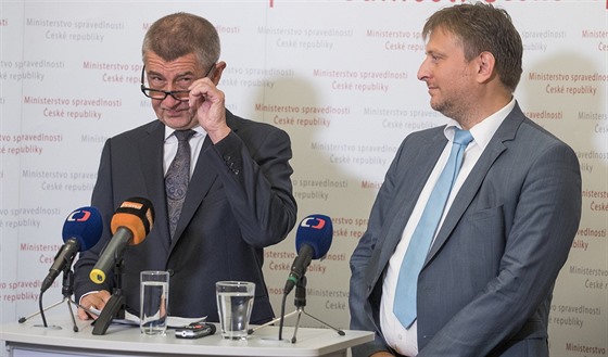 Premiér Andrej Babi a ministr spravedlnosti Jan Knínek