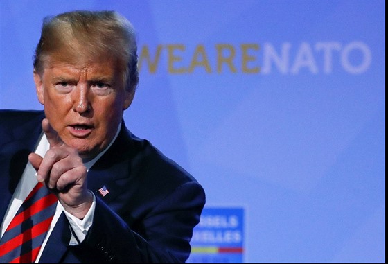 Americký prezident Donald Trump na summitu NATO v Bruselu