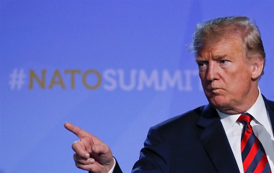 Americký prezident Donald Trump na summitu NATO v Bruselu