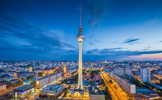 Televizní vysíla s restaurací Sphere v Berlín