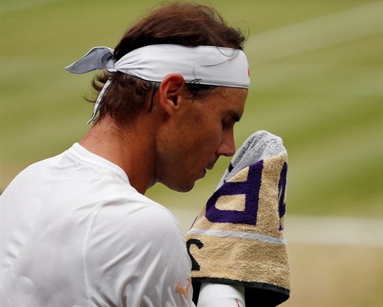 panl Rafael Nadal bhem dohrávky semifinálového zápasu se srbským tenistou...