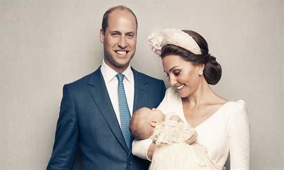 Princ Louis, tetí potomek prince Williama a Kate Middletonové, byl v pondlí...