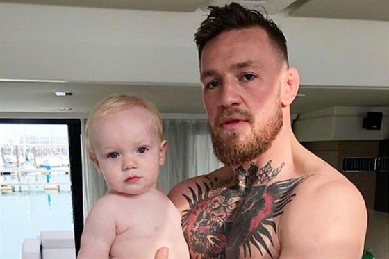 Conor McGregor se synem Conorem Jackem (31. května 2018)
