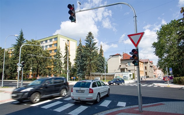 Provoz na kiovatce ulic Pekárenská a Jírovcova v eských Budjovicích nov...