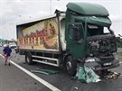Na Praskm okruhu se srazily kamiony, vysypaly se basy s pivem