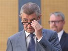 Premiér Andrej Babi hovoí na tiskové konferenci po jednání vlády. (10....