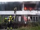 V Praze zasahuj hasii u poru oputn budovy