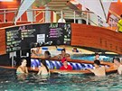 Oblíbené u návštěvníků Aqualandu Moravia jsou bary umístěné přímo v bazénech,...