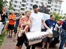 Hokejista Michal Kempn� p�ivezl do Hodon�na Stanley Cup.