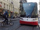 V centru Prahy zane platit asové omezení vjezdu kol.