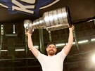 Michal Kempný ukázal v Brn fanoukm Stanley Cup