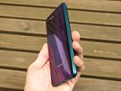 Honor 10 v zeleném barevném provedení Phantom Green