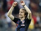 JSME VE FINÁLE! Chorvatský kapitán Luka Modri dkuje fanoukm po postupu pes...