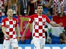 Zklamaní chorvatští fotbalisté po inkasované brance, kterou si ve finále s...