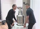 Urit mám v plánu vzít ho i na Staromák, Jakub Vrána pivezl Stanley cup do...