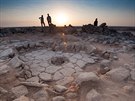 Kamenné ohnit, kde byly nalezeny zbytky 14 500 let starého chleba. Jordánsko...