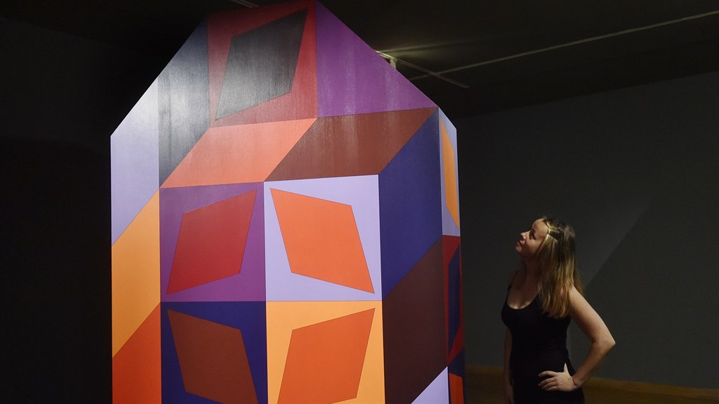Olomoucké Muzeum umění získalo do sbírek více než dvoumetrovou plastiku TER-F2,...
