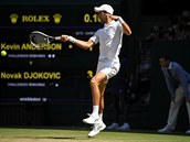 Zase 6:2. Srbský tenista Novak Djokovič ovládl i druhý set finále Wimbledonu....