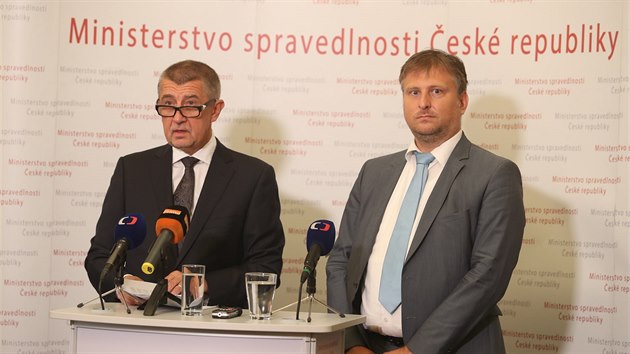 Premir Andrej Babi uvedl do adu novho ministra spravedlnosti Jana Knnka. (11. ervence 2018)