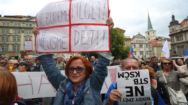 Na Malostranskm nmst se protestuje proti vld s komunisty (11. 7. 2018)