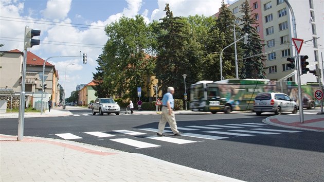 Provoz na kiovatce ulic Pekrensk a Jrovcova v eskch Budjovicch nov d semafory