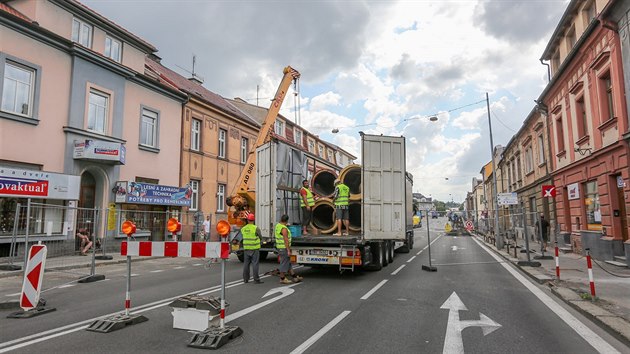 Opravy Budjovick ulice v Tboe (ervenec 2018).