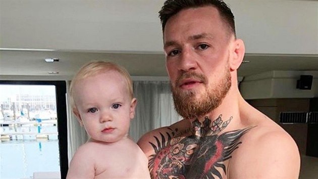 Conor McGregor se synem Conorem Jackem (31. května 2018)