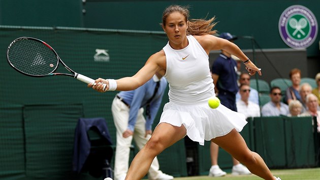 Rusk tenistka Darja Kasatkinov zaala tvrtfinle Wimbledonu proti Nmce Angelique Kerberov na pijmu.