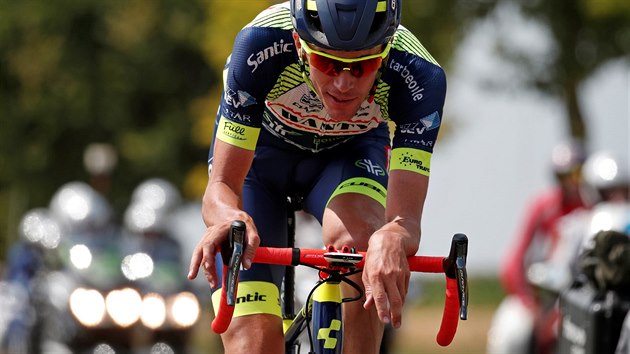 106 KILOMETR V NIKU. Francouz Yoann Offredo jel tuze dlouho v niku bhem sedm etapy Tour de France.