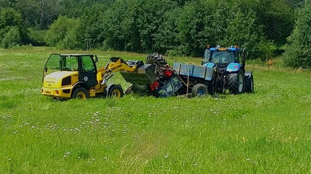 tyiaedestilet mu dnes zemel nedaleko Chudenna na Klatovsku. Zstal zaklnn mezi pevrcenm traktorem a valnkem.