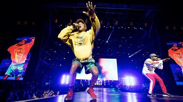 Pharrell Williams s kapelou N.E.R.D. na festivalu Colours of Ostrava (18. ervence 2018)
