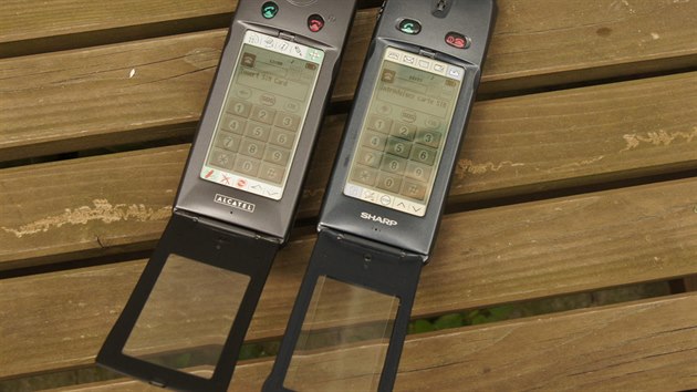 Alcatel One Touch Com a Sharp MC-G1