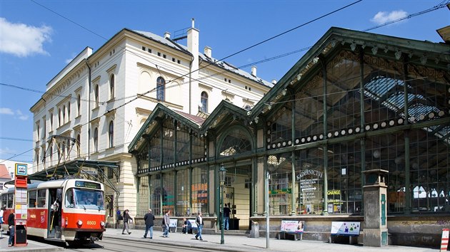 Praha, Masarykovo ndra. Budovu prvnho ndra parostrojn eleznice v Praze a tak nejdle provozovanho koncovho ndra v Evrop navrhl roku 1842 architekt Antonn Jngling. 