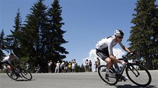 Chris Froome bhem sjezdu na Tour de France