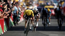 Geraint Thomas spurtuje pro druhé etapové vítzství na Tour de France.