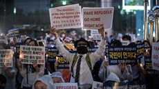 Jeden z protest proti migrantm v jihokorejském Soulu (30. ervna 2018)