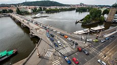 Nutná oprava Jiráskova mostu m�la být provedena u� v roce 2017.