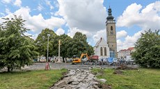 Rekonstrukce náměstí Republiky v Soběslavi (červenec 2018).