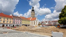 Rekonstrukce náměstí Republiky v Soběslavi (červenec 2018).