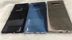 Pad�lané modely Note 9 z �íny