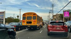 Doprava v Kalifornii: typický lutý kolní autobus