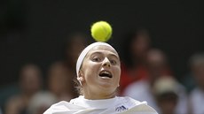 Lotyka Jelena Ostapenková zahájila své první wimbledonské semifinále v ivot...