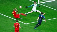 VELKÁ ANCE. Francouzský bek Benjamin Pavard nevystelil patn, belgický...